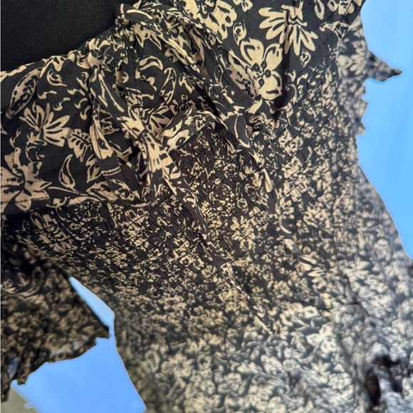 Floral Ruffle Dress - Picture 3 of 9